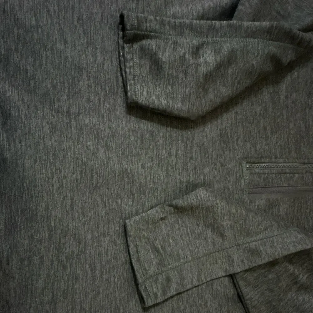 The North Face Men's LG Gray Fleece 1/4 Zip Mock Neck Pullover Sweatshirt